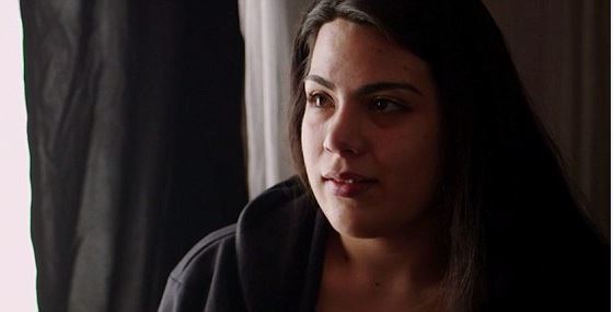 Πουλά ότι “πολυτιμότερο” έχει για να βοηθήσει την οικογένεια της