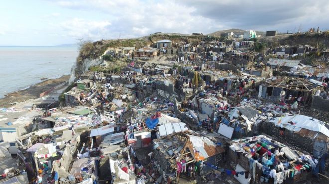 Στους 877 οι νεκροί στην Αϊτή από τον φονικό τυφώνα Μάθιου