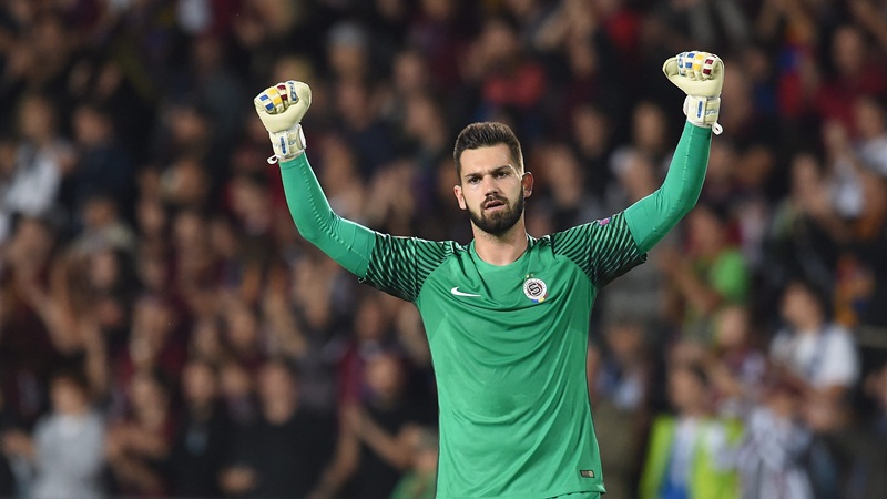 Γιατί ο τερματοφύλακας της Σπάρτα Πράγας ζητά συγγνώμη από όλες τις γυναίκες