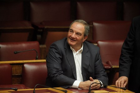 Πού θα περάσει το τριήμερο ο Καραμανλής