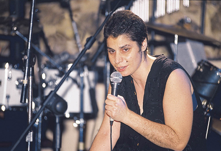 Μαργαρίτα Θεοδωράκη: Πρέπει να γίνει επανάσταση – ΒΙΝΤΕΟ