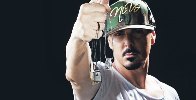 O Βουρλιώτης “κάρφωσε” το γάμο διάσημης τραγουδίστριας