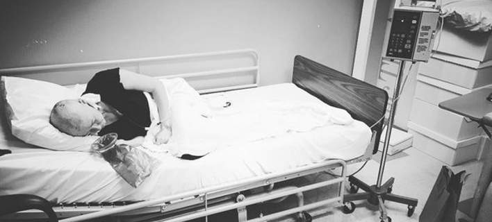 Η συγκινητική ανάρτηση της Ντόχερτι μετά τη χημειοθεραπεία – ΦΩΤΟ