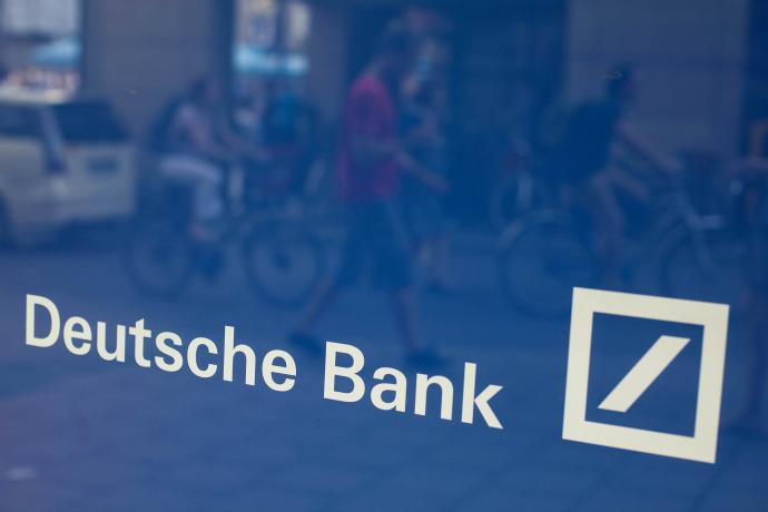 Συναγερμός στην Ευρώπη για την Deutsche Bank