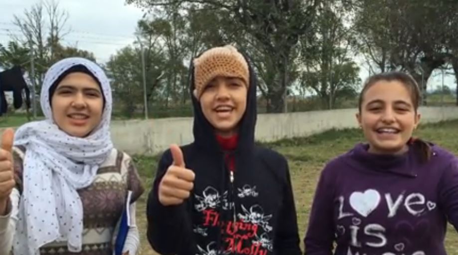 Οι πρόσφυγες λένε «Όχι» για να τιμήσουν τους Έλληνες – ΒΙΝΤΕΟ