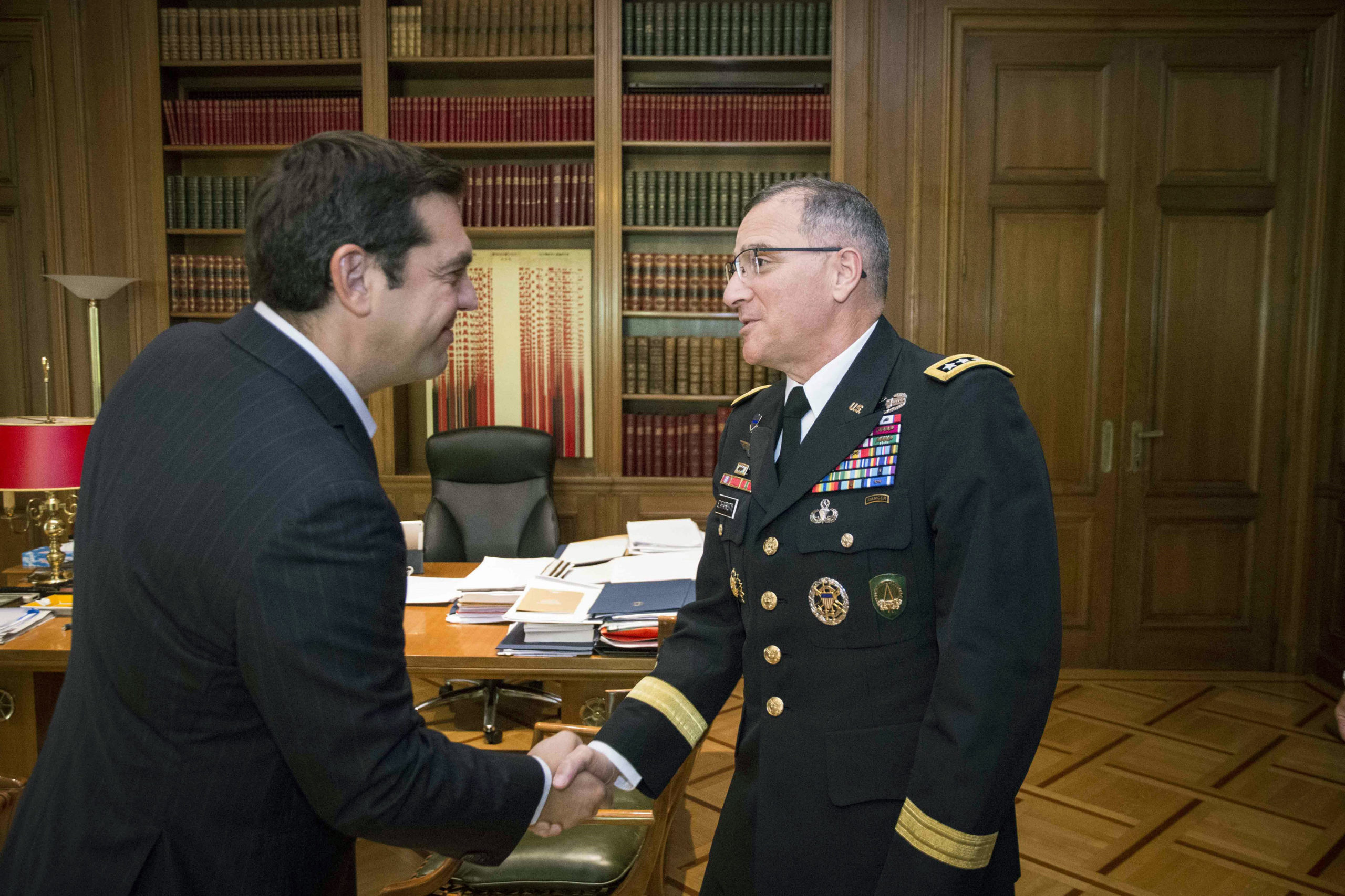 Τι συζήτησε ο Τσίπρας με τον Ανώτατο Διοικητή του ΝΑΤΟ