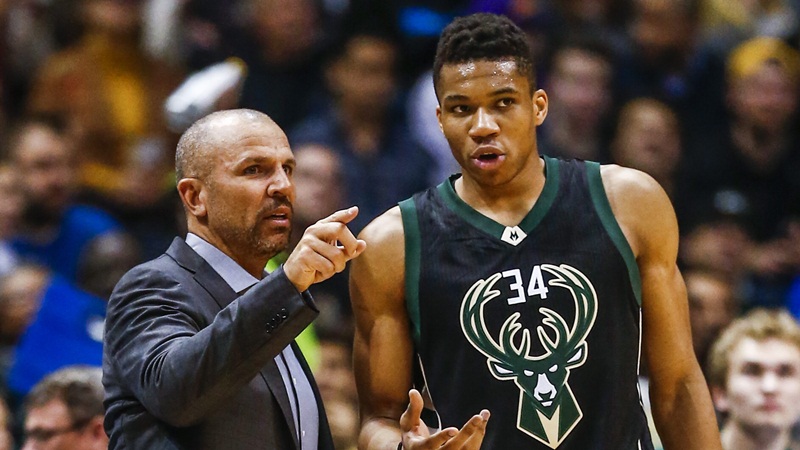 Σούπερ εμφάνιση από τον Αντετοκούνμπο στο φιλικό με τους Πέισερς – ΒΙΝΤΕΟ