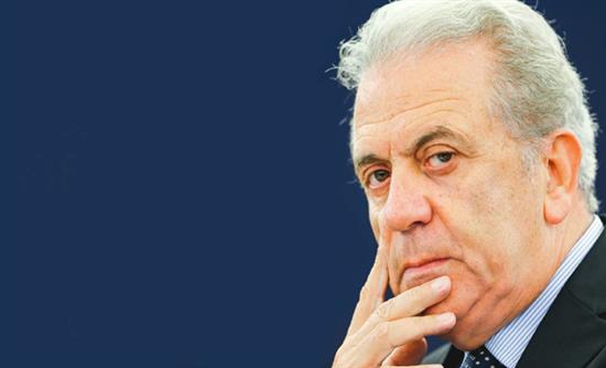 Αβραμόπουλος: Δεν θα παραμείνουν εσαεί στην Ελλάδα οι 60.000 πρόσφυγες