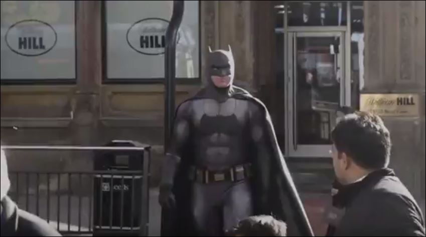 Ο Μπάτμαν κυνηγάει τους… «κλόουν του τρόμου» στη Βρετανία – ΒΙΝΤΕΟ