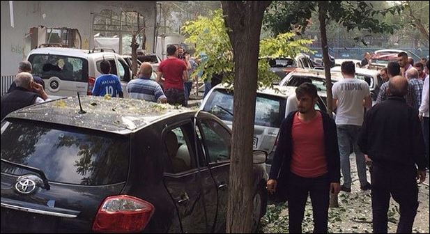 Κωνσταντινούπολη – Σε παγιδευμένη μοτοσικλέτα αποδίδει την έκρηξη ο κυβερνήτης