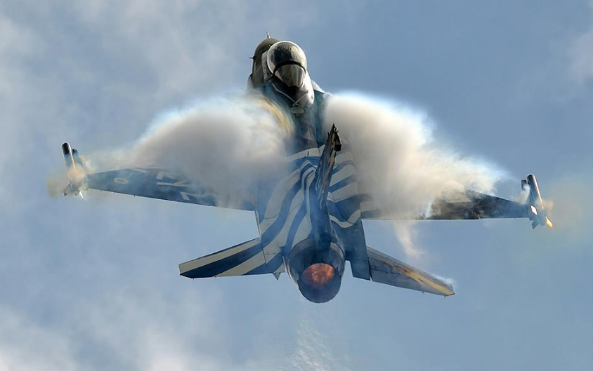 Το μήνυμα του πιλότου του F-16 που συγκλόνισε τη Θεσσαλονίκη – ΒΙΝΤΕΟ