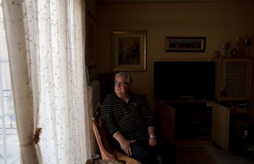 NYT: Οι ιδιοκτήτες ακινήτων στην Ελλάδα ζουν ένα θρίλερ
