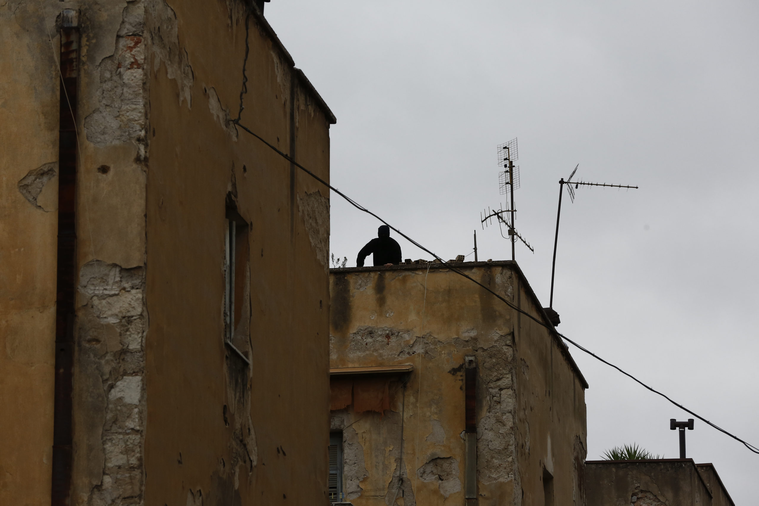 Ένταση στα Προσφυγικά για τη δίκη της Χρυσής Αυγής – ΦΩΤΟ – ΒΙΝΤΕΟ