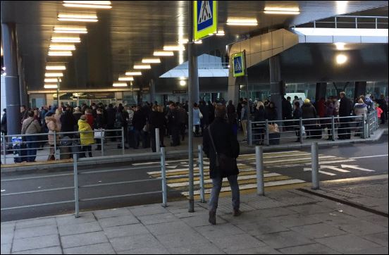 Έληξε ο συναγερμός στο αεροδρόμιο της Αγίας Πετρούπολης