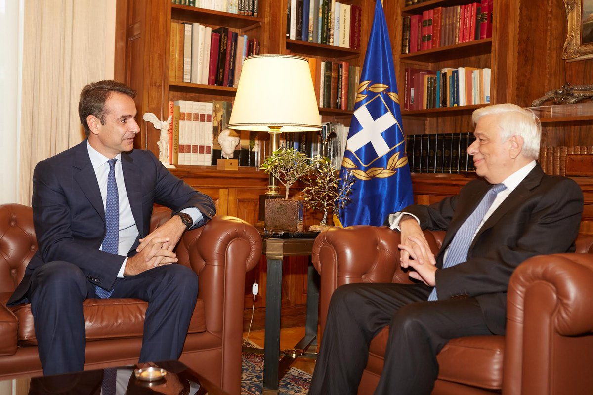 Ο Μητσοτάκης στον Παυλόπουλο: Η κατάσταση στη χώρα είναι εξαιρετικά κρίσιμη – ΒΙΝΤΕΟ