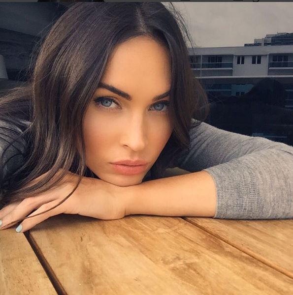 Η Μέγκαν Φοξ ποζάρει για πρώτη φορά με τον τρίτο της γιο – ΦΩΤΟ