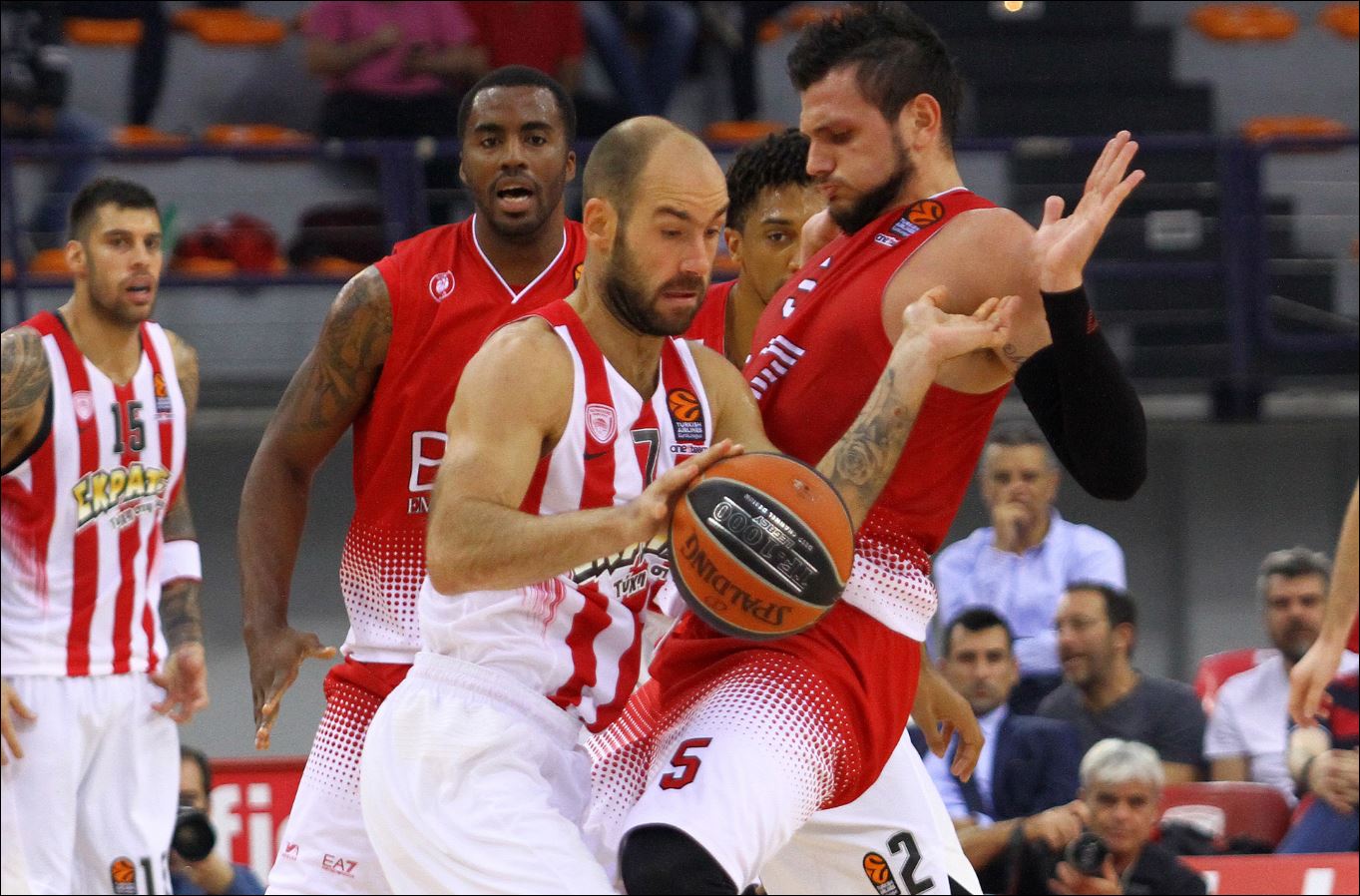 Μπασκόνια – Ολυμπιακός (Live)