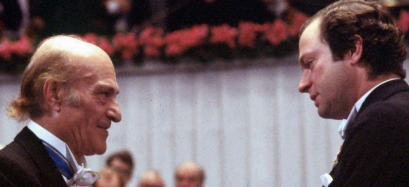 Σαν σήμερα ο Ελύτης τιμάται με το Νόμπελ Λογοτεχνίας