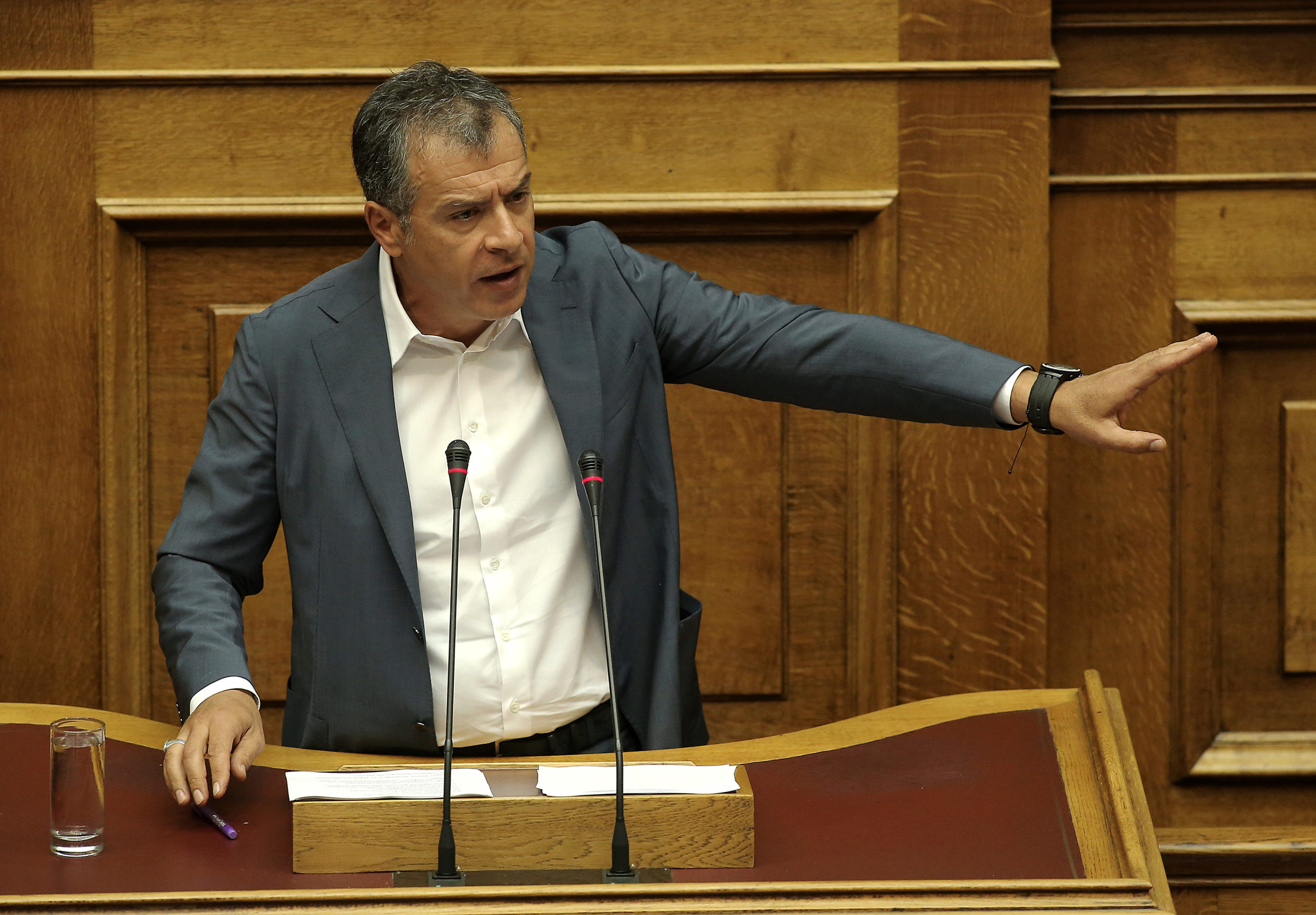 Θεοδωράκης: Η Γεροβασίλη εμφανίστηκε ως μητέρα των τρολ – ΒΙΝΤΕΟ