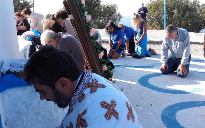 Λιτανεία στη Ρόδο για τη συνεχιζόμενη ανομβρία – ΦΩΤΟ