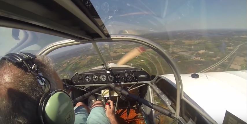 Έχασε τον κινητήρα στον αέρα και προσγειώθηκε – ΒΙΝΤΕΟ