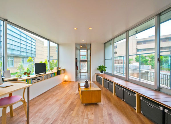 perierga.gr - Το πιο... στενό σπίτι που είδατε ποτέ! perierga.gr - Το πιο... στενό σπίτι που είδατε ποτέ!