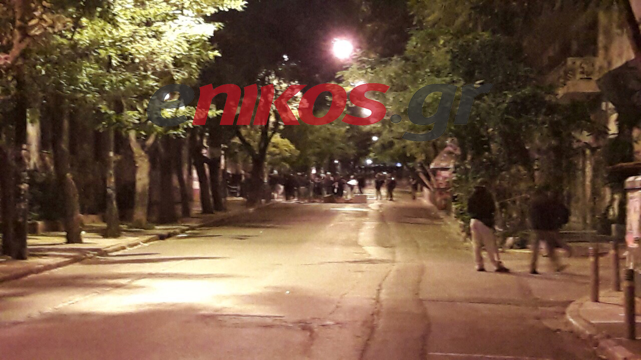 Στήνουν οδοφράγματα στην οδό Στουρνάρη – ΤΩΡΑ – ΦΩΤΟ