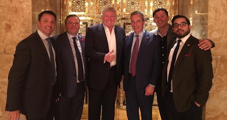 Συνάντηση Φάρατζ – Τραμπ και προβληματισμός στη Downing Street