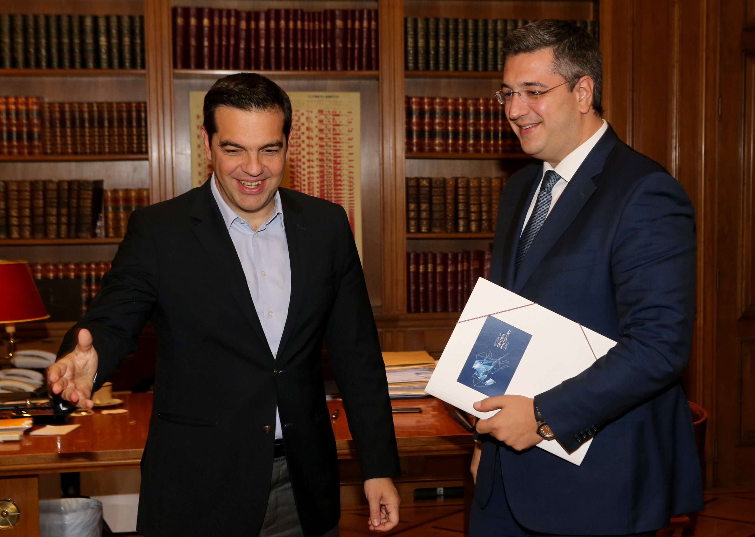 Ο Τσίπρας για τον Τζιτζικώστα: Μπορούμε να λύνουμε από κοινού τα προβλήματα