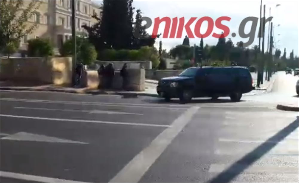 Η αυτοκινητοπομπή του Ομπάμα περνά από τη Βουλή – ΒΙΝΤΕΟ