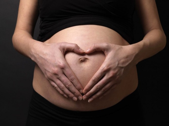 Έρευνα – Οι γυναίκες που αργούν να κάνουν παιδί έχουν μεγαλύτερες πιθανότητες να περάσουν τα 90