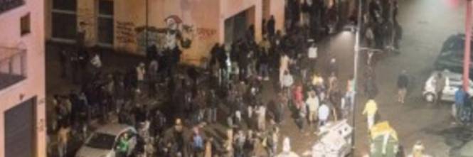 Επεισόδια μεταξύ προσφύγων και κατοίκων στο Τορίνο – ΒΙΝΤΕΟ