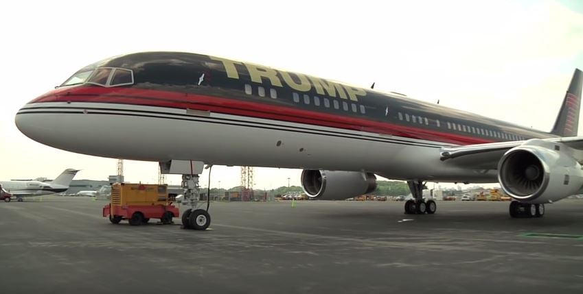 Το “χρυσό” αεροπλάνο του Ντόναλντ Τραμπ – ΒΙΝΤΕΟ