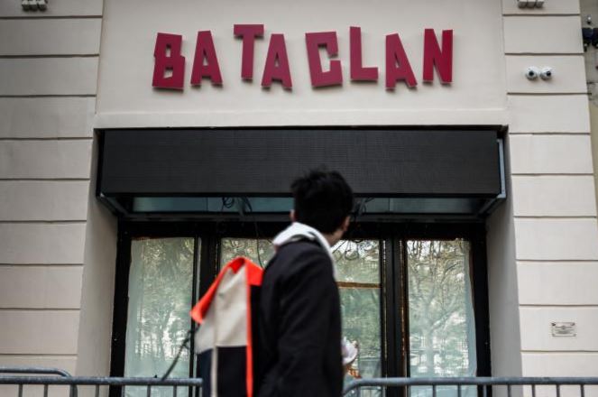 Παρίσι – To Mπατακλάν ανοίγει ξανά με συναυλία του Στινγκ