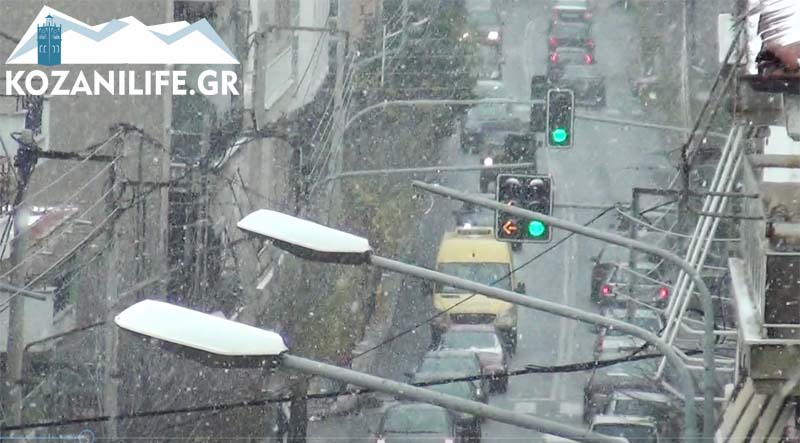 Πυκνή χιονόπτωση στην Κοζάνη – ΒΙΝΤΕΟ