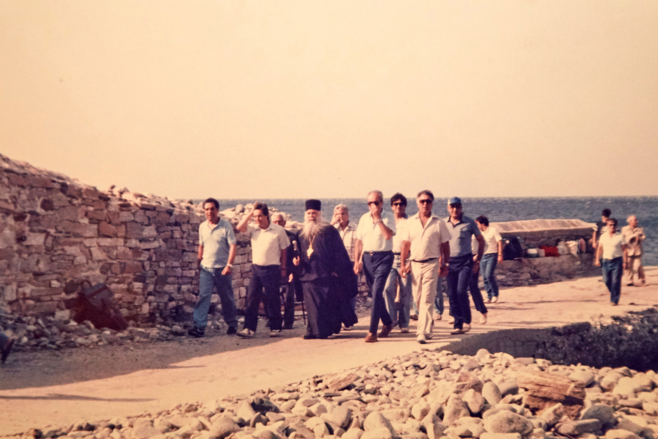Η πρώτη επίσκεψη του Κυριάκου Μητσοτάκη στο Άγιο Όρος το 1986 – ΦΩΤΟ