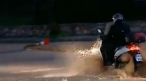 Πλημμύρισαν σπίτια σε Πατήσια και Κυψέλη – Ξεπέρασαν τις 40 οι κλήσεις στην Πυροσβεστική – ΤΩΡΑ