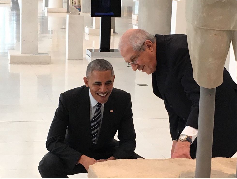 Τα δώρα στον Ομπάμα από τον διευθυντή του Μουσείου της Ακρόπολης