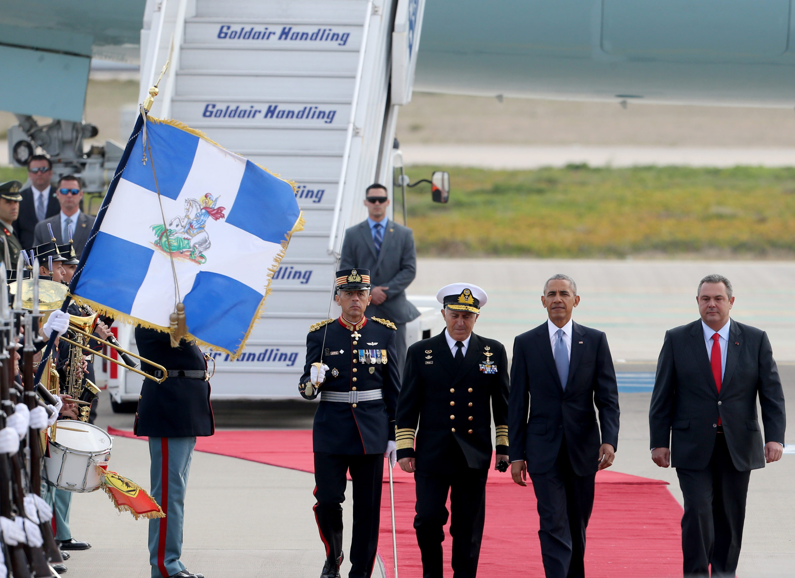 Η άφιξη του Ομπάμα στην Αθήνα – ΒΙΝΤΕΟ