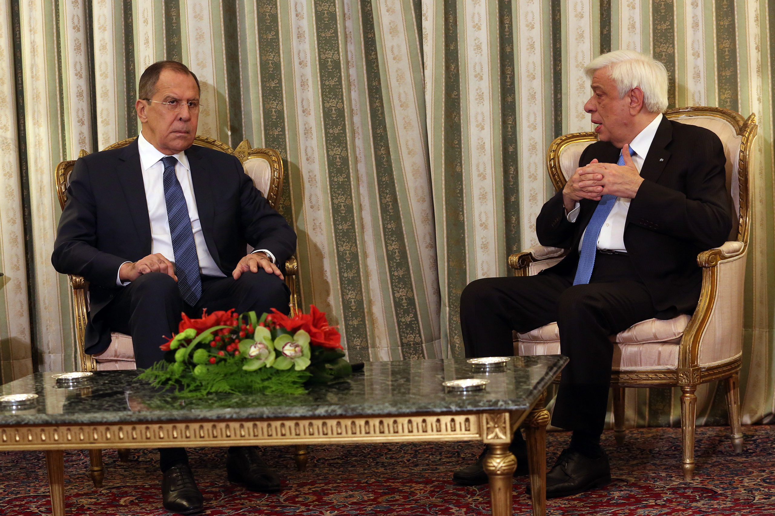 Ο Παυλόπουλος στον Λαβρόφ: Είναι αδύνατον να δεχθούμε μειώσεις στην κυριαρχία της Κύπρου