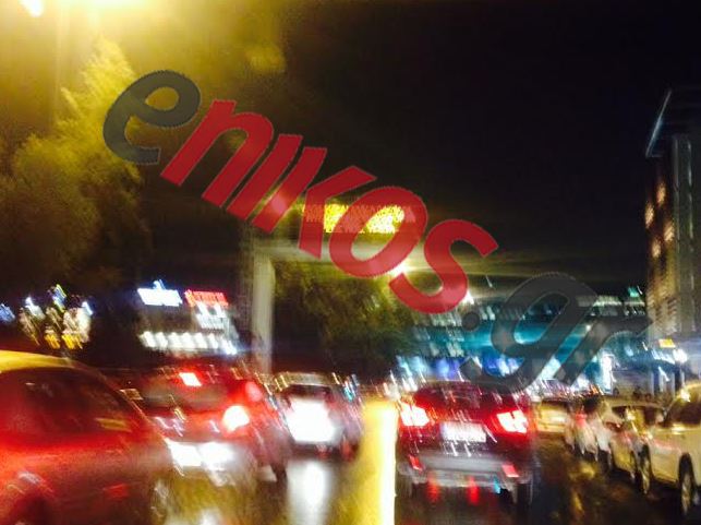 Κυκλοφοριακό κομφούζιο στην Κηφισίας λόγω του χιονόνερου – ΦΩΤΟ – ΤΩΡΑ