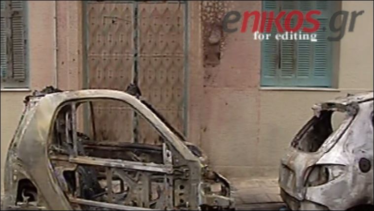 Άγνωστοι έκαψαν επτά ΙΧ στα Πετράλωνα – ΒΙΝΤΕΟ