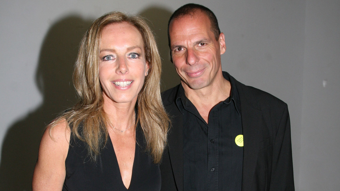 Προκάλεσε καραμπόλα η σύζυγος του Βαρουφάκη – Τι ισχυρίστηκε στην απολογία της