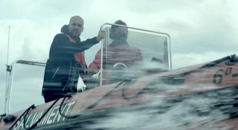 ΒΙΝΤΕΟ για τους πρόσφυγες με πρωταγωνιστή τον Γκουαρντιόλα