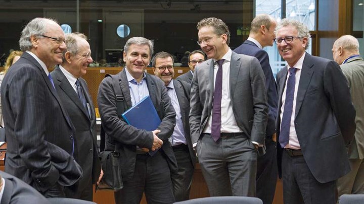 Κλείσιμο της αξιολόγησης με 12 νομοσχέδια και ελάφρυνση χρέους 65 δισ. ευρώ