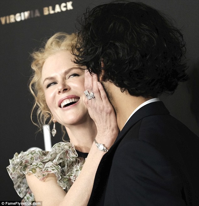 Οι τρυφερές στιγμές της Νικόλ Κίντμαν με τον συμπρωταγωνιστή της – ΦΩΤΟ