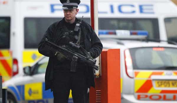 Άγνωστοι εισέβαλαν σε τέμενος στη Στοκχόλμη και ζωγράφισαν σβάστικες