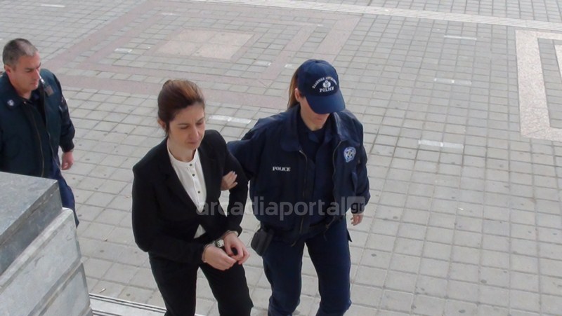 Ύβρεις και ένταση στη δίκη της «μαύρης χήρας» της Αργολίδας – ΒΙΝΤΕΟ