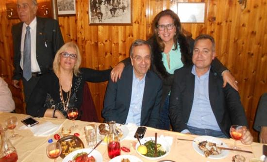 Δείπνο του Σαμαρά στους πρόποδες της Πάρνηθας – ΦΩΤΟ