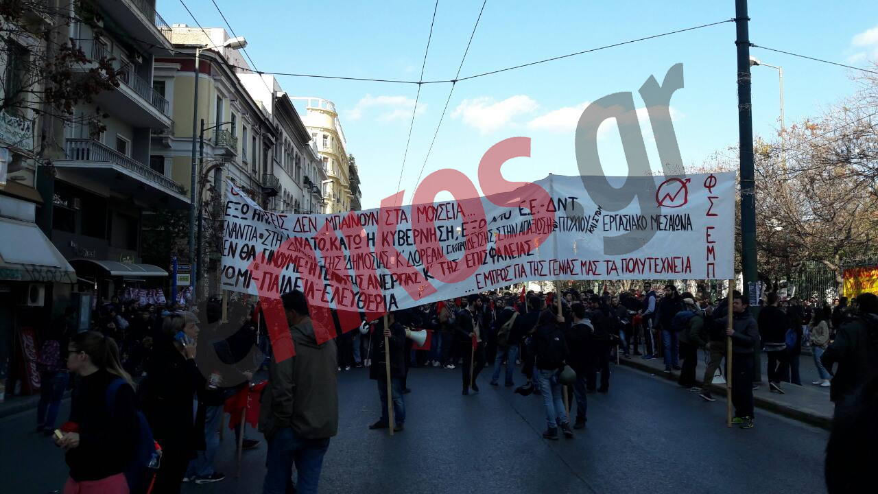 Νέες ΦΩΤΟ από το Πολυτεχνείο